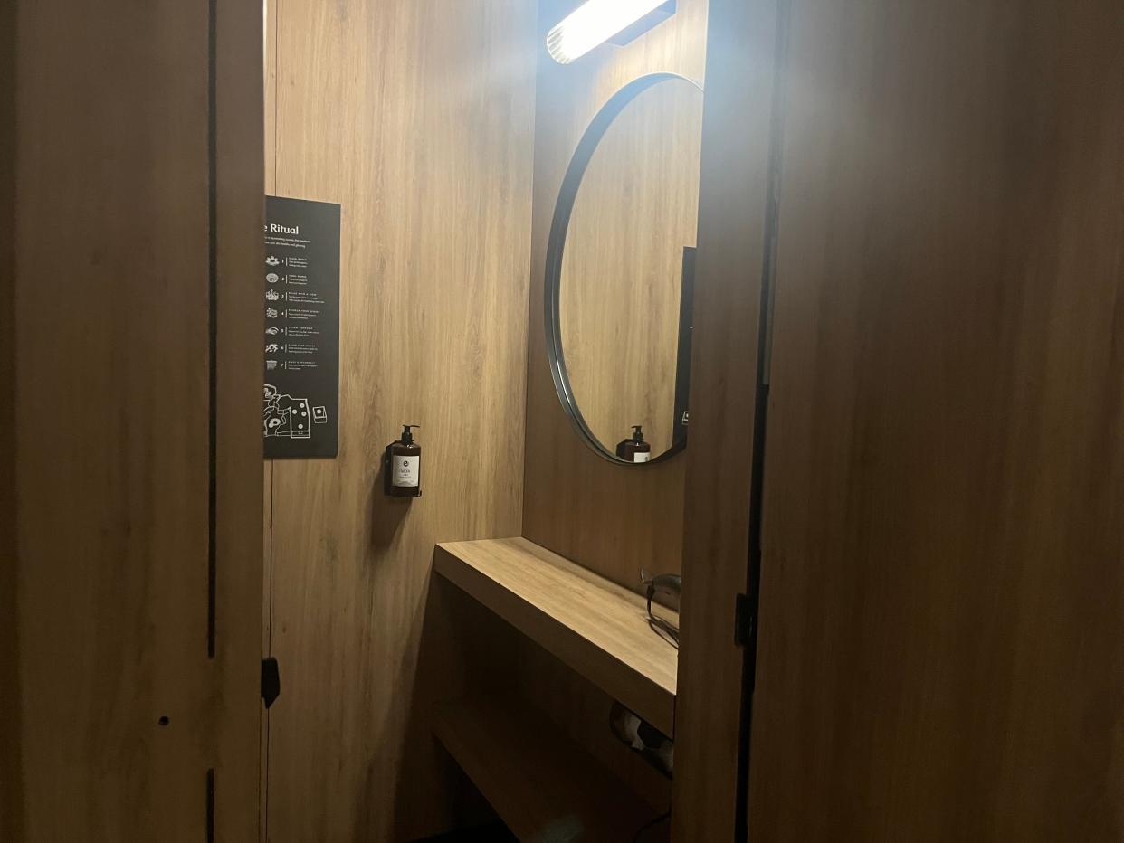 private changing rooms at sky lagoon in iceland