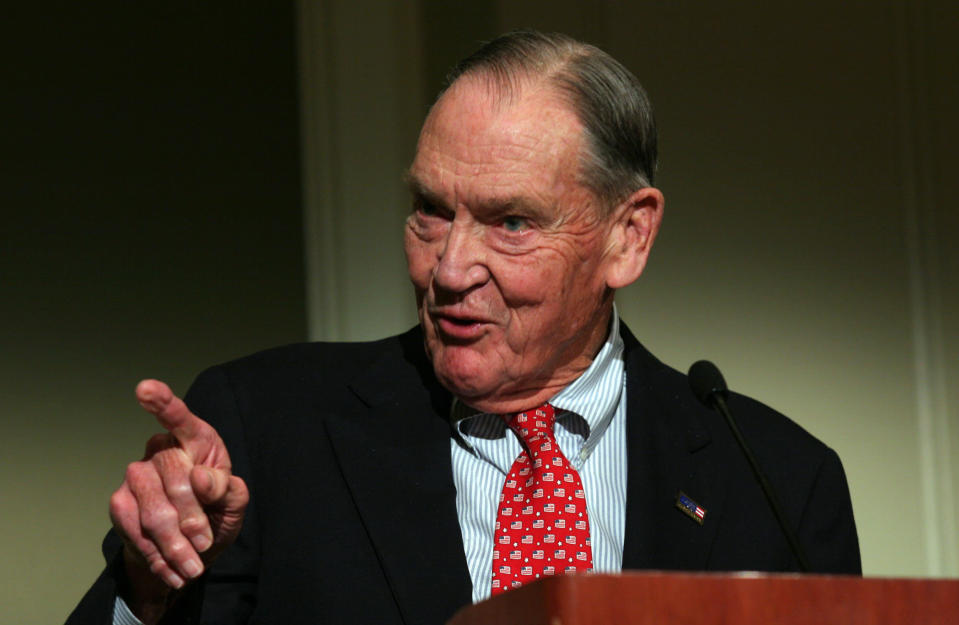 UNITED STATES - APRIL 11:  John 'Jack' Bogle Sr., founder of Vanguard Group, speaks at the Council of Institutional Investors spring luncheon in Washington D.C. April 11, 2005.  (Photo by Ken Cedeno/Bloomberg via Getty Images)