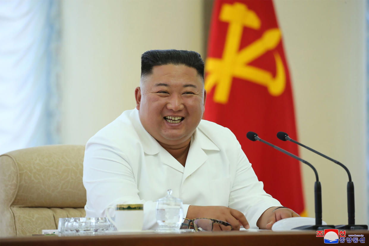 Serein, Kim Jong-Un ? (Photo by STR / KCNA VIA KNS / AFP)