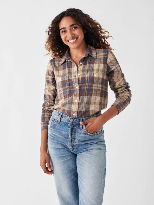 21 Flannel Shirt Outfits for Women, How to Style a Flannel Shirt