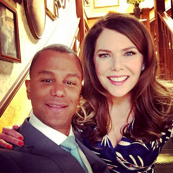 'First Day Back at the Inn': See the First Photo from the Set of the Gilmore Girls Revival| Gilmore Girls, Lauren Graham, Yanic Truesdale