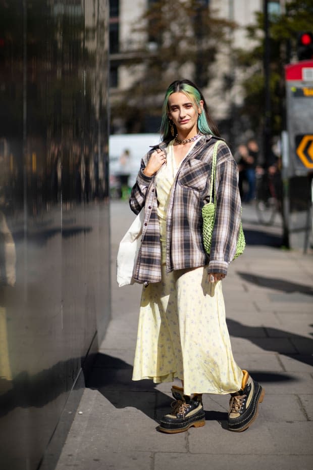 <p>On the street at London Fashion Week Spring 2020. Photo: Chiara Marina Grioni/Fashionista</p>