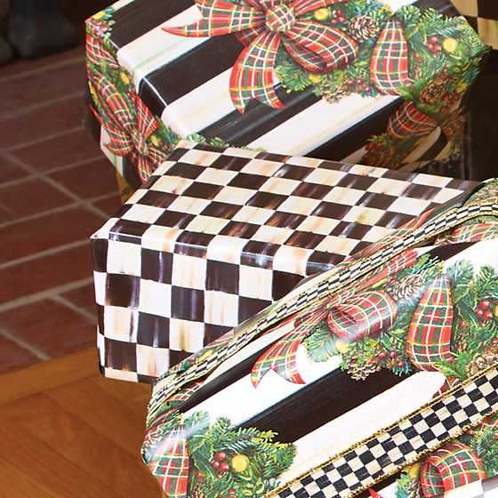 Courtly Check Gift Wrap