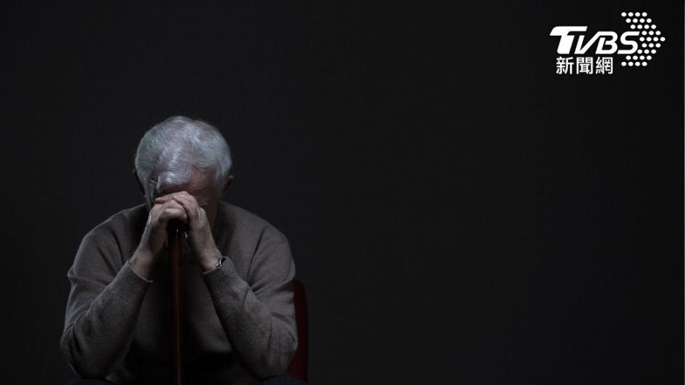 澳洲有名8旬老翁偷偷服用妻子的安樂死藥物。（示意圖／達志影像shutterstock）