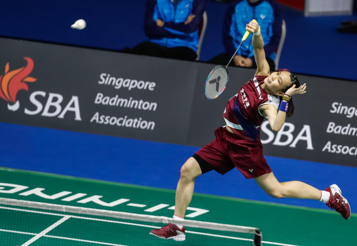 Top seeds find form to advance at Singapore Badminton Open