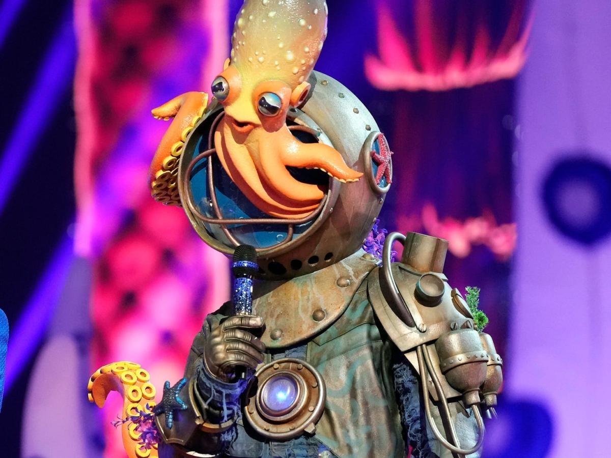 'The Masked Singer' fans are convinced Diver is a famous TV villain