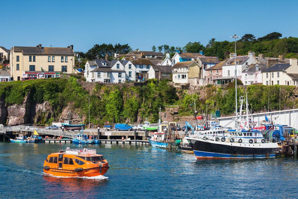 Ireland, County Waterford, Dunmore East, harbor view