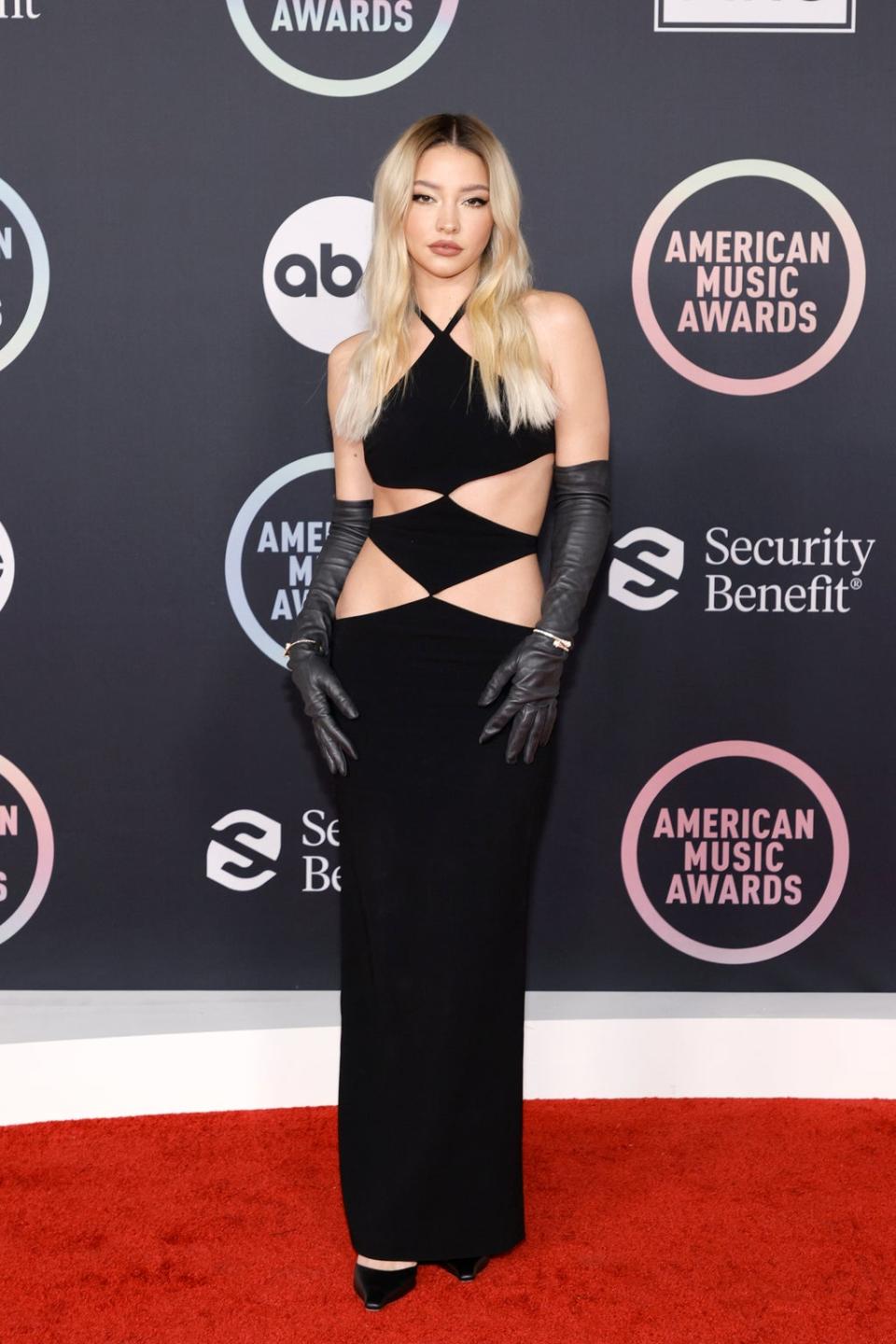 Madelyn Cline attends the 2021 American Music Awards (Getty Images)