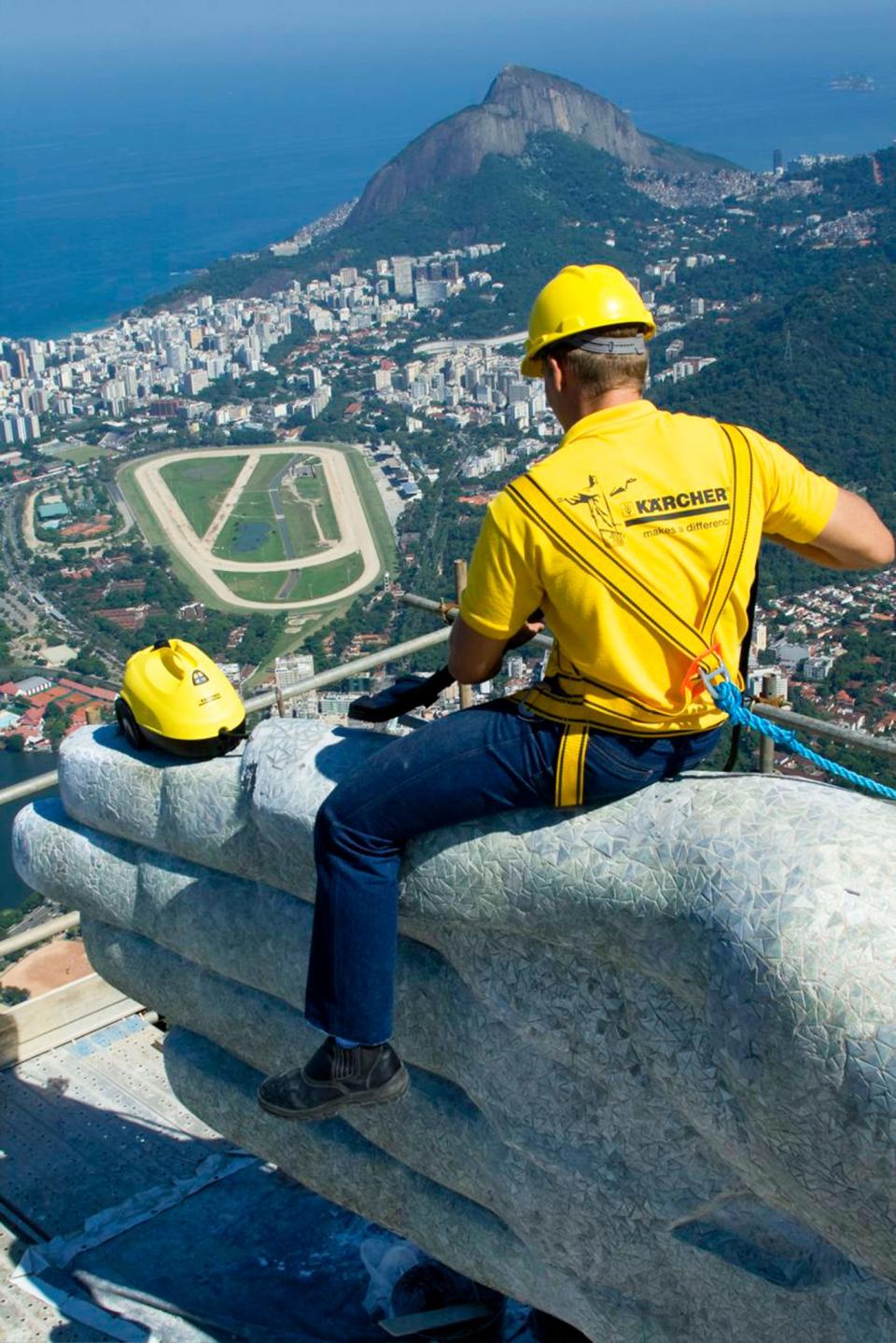 Cleaning the world’s most famous monuments