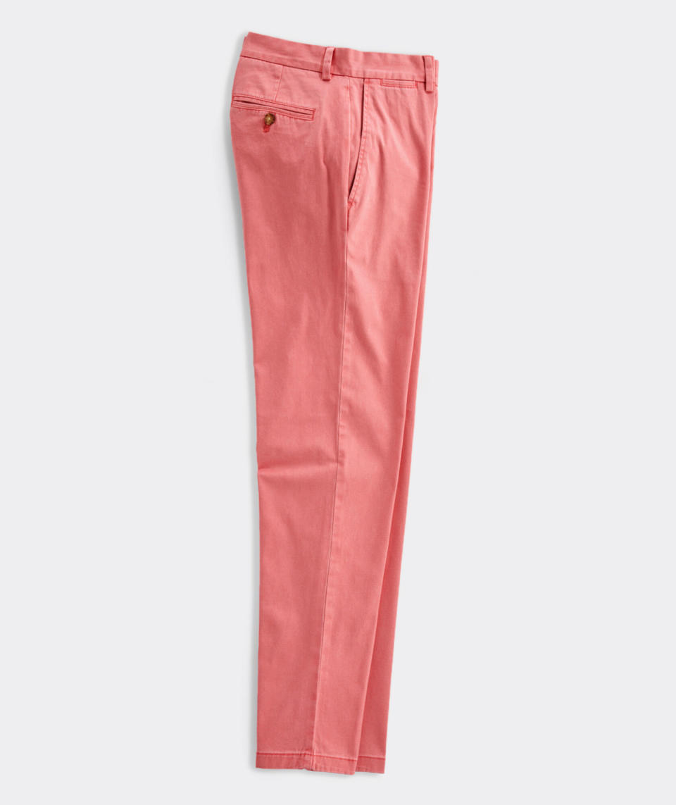 <p><a href="https://go.redirectingat.com?id=74968X1596630&url=https%3A%2F%2Fwww.vineyardvines.com%2Fmens-pants%2Fslim-fit-pants%2F889504766892.html&sref=https%3A%2F%2Fwww.townandcountrymag.com%2Fstyle%2Fmens-fashion%2Fg19432038%2Fmens-kentucky-derby-attire-outfits%2F" rel="nofollow noopener" target="_blank" data-ylk="slk:Shop Now;elm:context_link;itc:0;sec:content-canvas" class="link ">Shop Now</a></p><p>Stretch Breaker Pants</p><p>vineyardvines.com</p><p>$98.50</p>