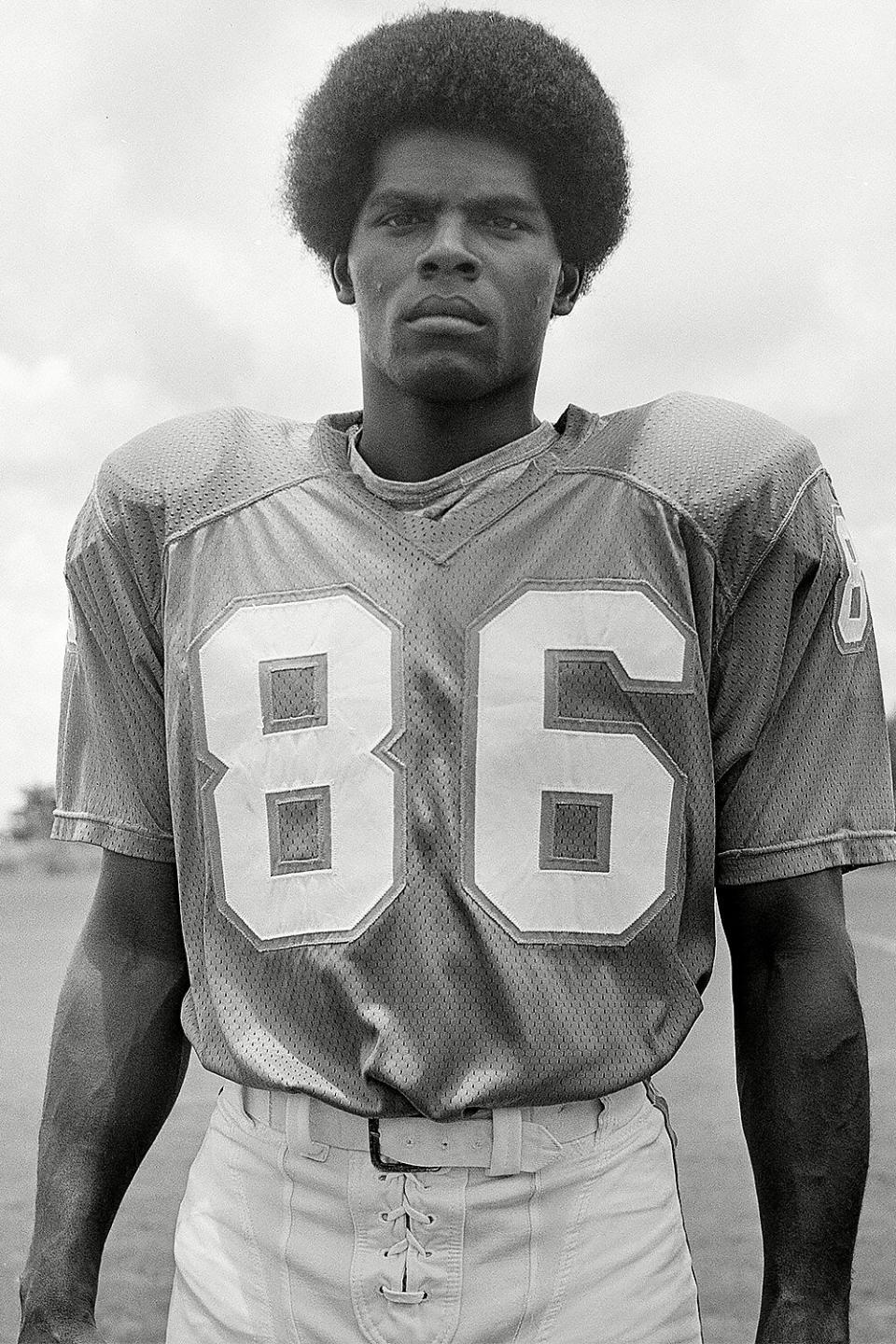 Mandatory Credit: Photo by Uncredited/AP/Shutterstock (7332995a) Marlin Briscoe Marlin Briscoe, receiver for the Miami Dolphins, is pictured Dolphins Briscoe