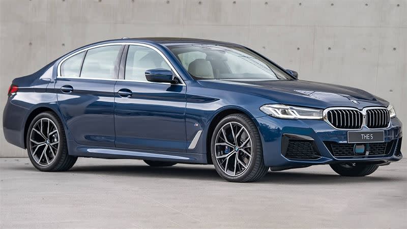 BMW 5系列（上）、7系列（下）未來都將推出純電車型。（圖／翻攝自BMW官網）