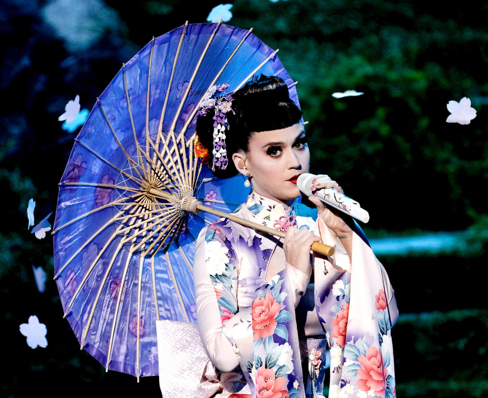 Katy Perry dressed as a Geisha for her performance during the 2013 American Music Awards. (Getty Images)