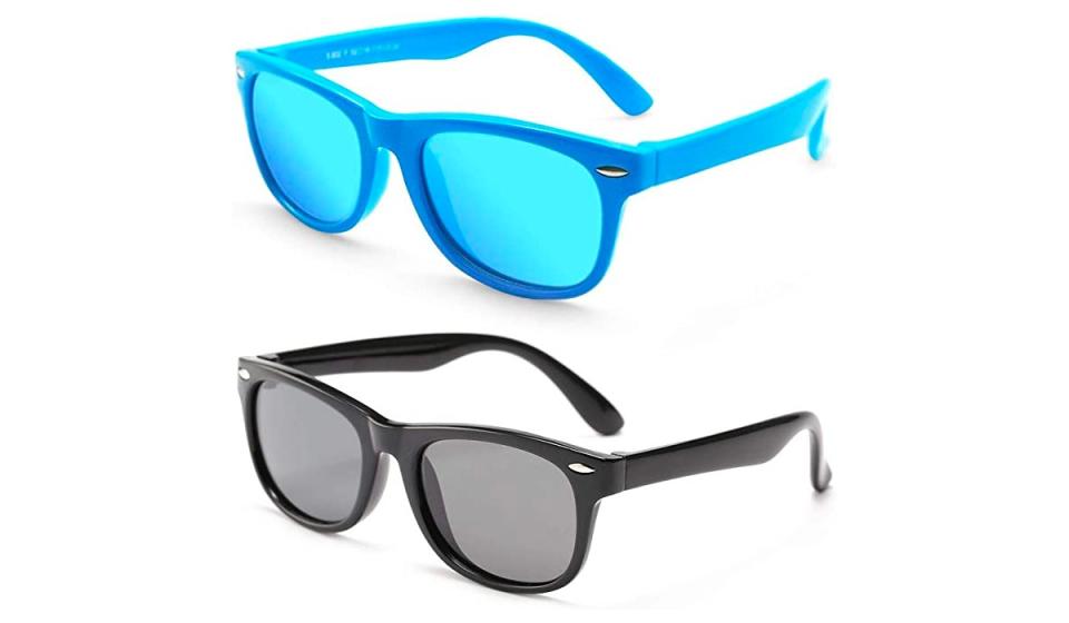 A set of polarized and flexible sunglass