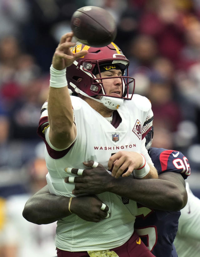 Taylor Heinicke remains starting quarterback as Washington Commanders guard  against letdown at Texans after big win – The Virginian-Pilot