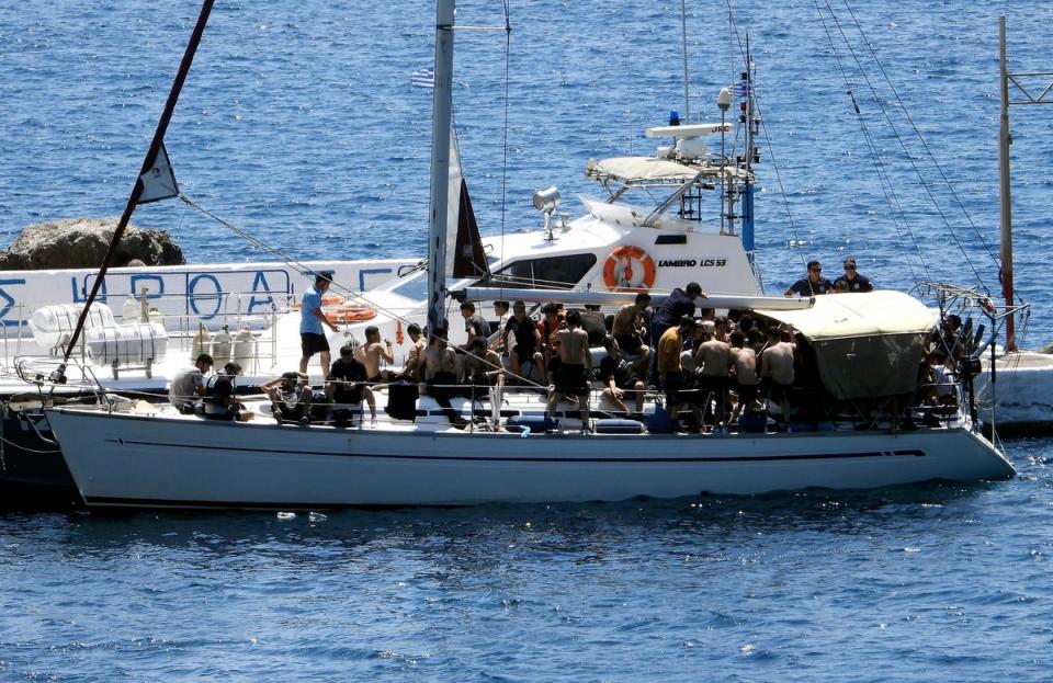 GRECIA-MIGRANTES (AP)