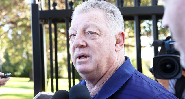 Phil Gould hits out after photo emerges from Canterbury Bulldogs 'crisis  meeting'