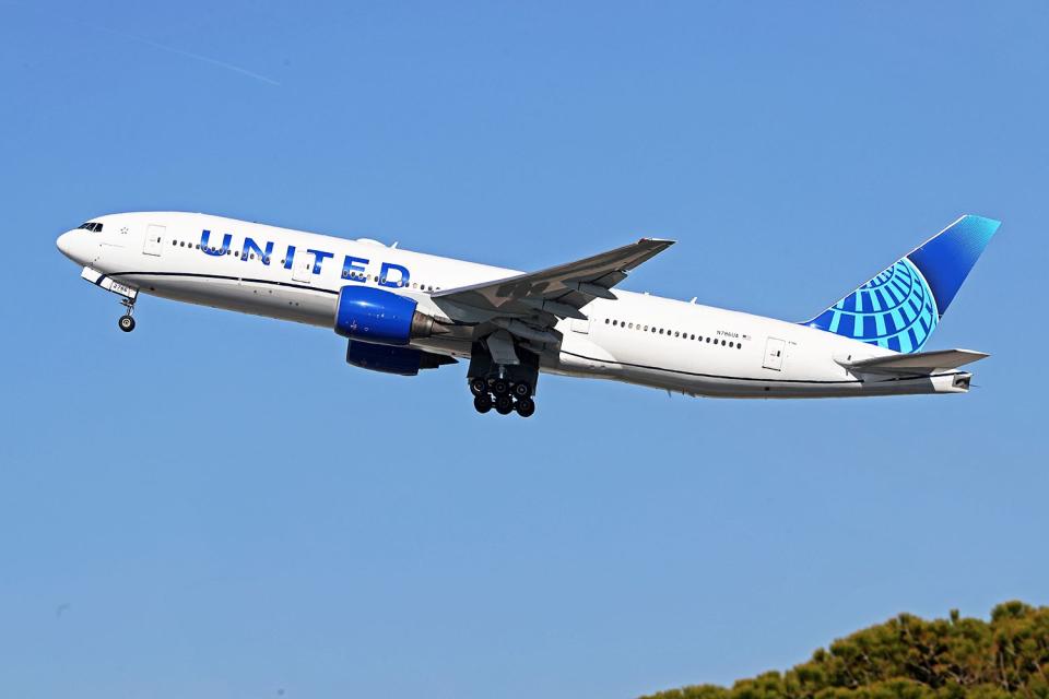 <p>Urbanandsport/NurPhoto/Getty</p> Stock image of a United Airlines plane