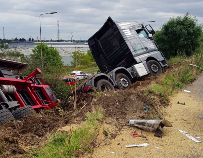 <em>Ikea allowed stranded customers a nap in their beds following the crash on the M25 on Tuesday (Twitter/@Torontogill)</em>