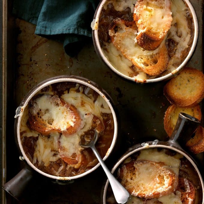 Classic French Onion Soup Exps Thfm18 160479 D10 17 2b 18