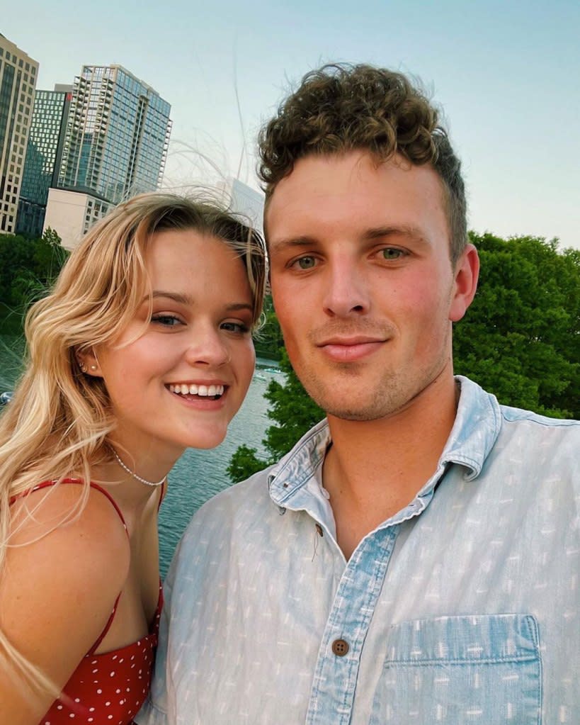 Reese Witherspoon Reacts to Daughter Ava Phillippe Rare Photo With Boyfriend Owen Mahoney 2