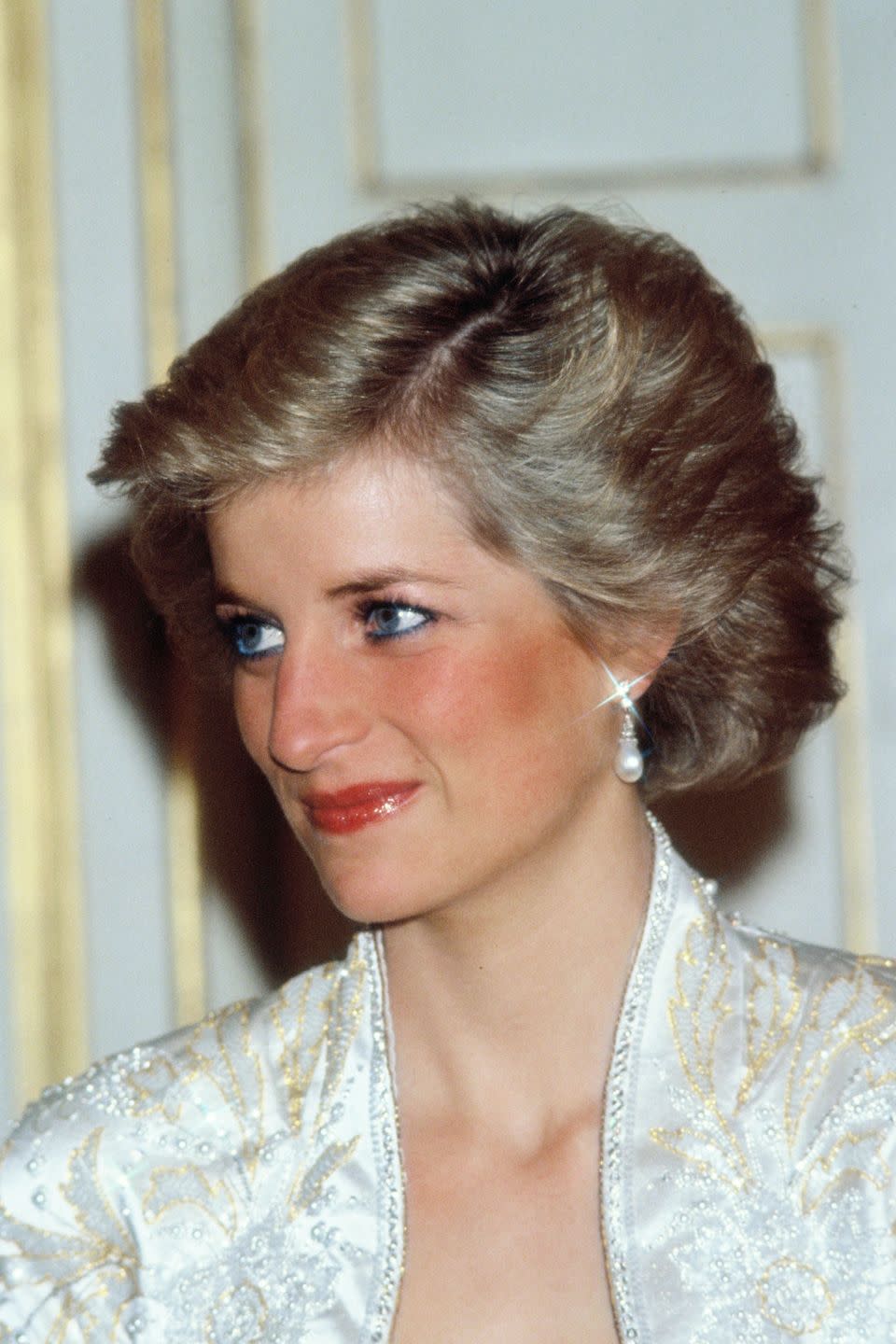 <p>Princess Diana didn't just swipe the brush and go. "I always taught her to make sure — when applying <a href="https://www.goodhousekeeping.com/beauty-products/mascara-reviews/g4852/best-drugstore-mascara/" rel="nofollow noopener" target="_blank" data-ylk="slk:mascara;elm:context_link;itc:0;sec:content-canvas" class="link ">mascara</a> by herself — that she covered the roots of the lashes too," Greenwell told <em><a href="http://www.stylist.co.uk/beauty/dianas-beauty-secrets" rel="nofollow noopener" target="_blank" data-ylk="slk:Stylist;elm:context_link;itc:0;sec:content-canvas" class="link ">Stylist</a>.</em> Start in the corner of the eye and then work across before brushing it through, she <a href="http://www.dailymail.co.uk/femail/article-4243454/Diana-s-make-artist-Mary-Greenwell-recreates-look.html" rel="nofollow noopener" target="_blank" data-ylk="slk:advises;elm:context_link;itc:0;sec:content-canvas" class="link ">advises</a>.</p>