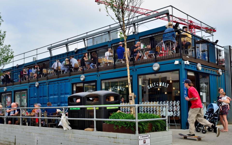 shipping containers as restaurants