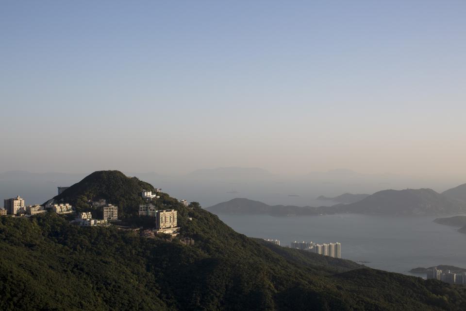 Luxury residential buildings sit in the Peak district of Hong Kong. (Photo: Getty Images)