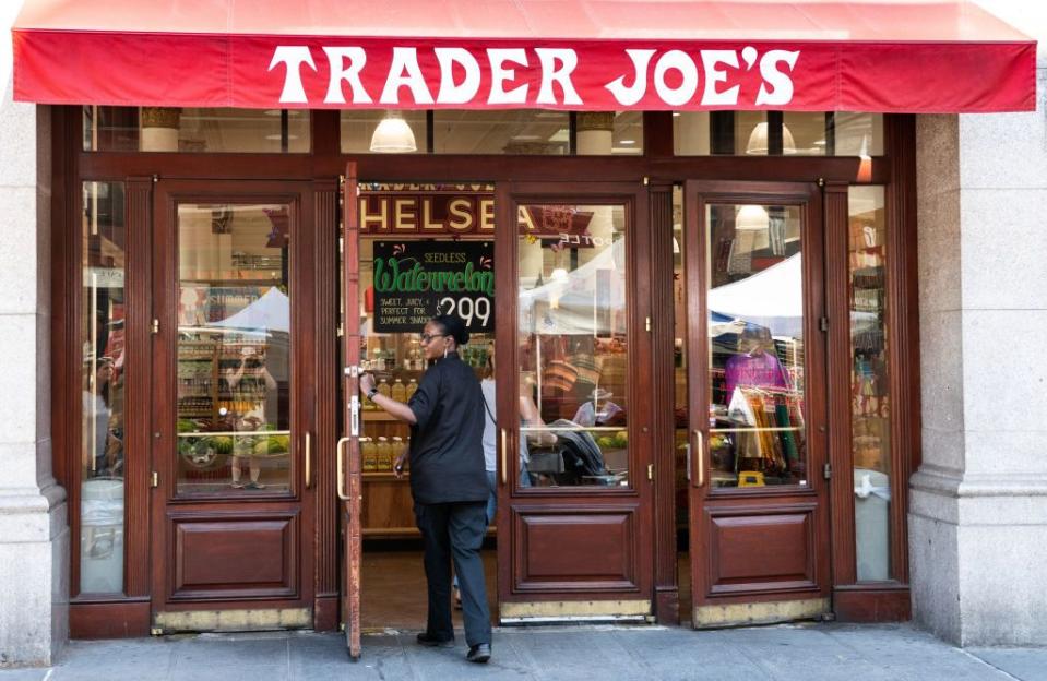 24 Trader Joe’s Products Nutritionists Never Add To Their Carts