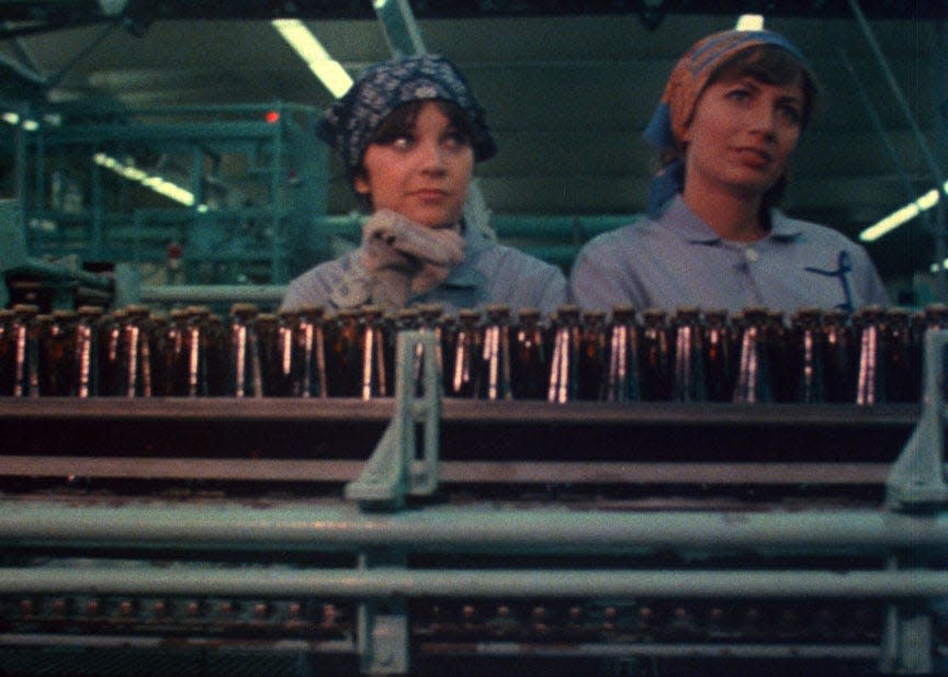 Penny Marshall (right) and Cindy Williams daydream on the bottling line at a fictional Milwaukee brewery in the opening credits of TV's "Laverne & Shirley."