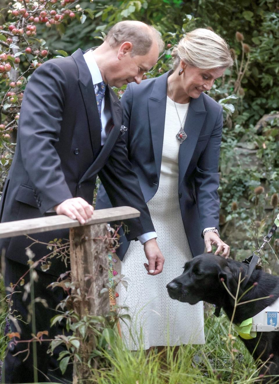 The Earl and Countess of Wessex in the garden (REUTERS)