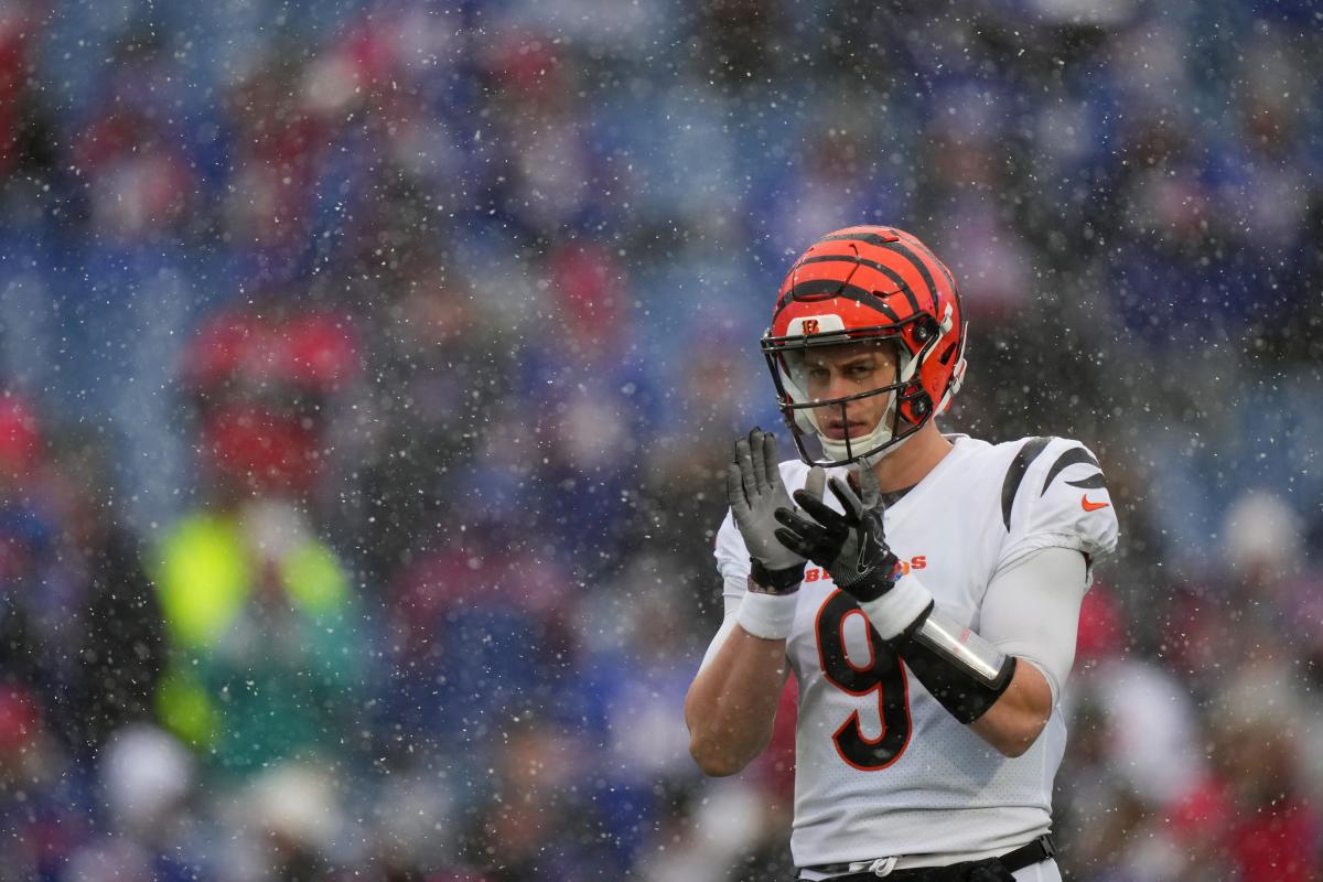 Yes, there was a Joe Burrow Bengals jersey at the Super Bowl