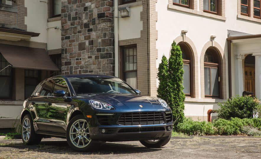 <p>Certain Porsche Macan models were recalled for a control unit that could fail, impairing the operation of certain safety-related functions. The affected units were replaced free of charge.</p><p><strong>Affected models:</strong> 2018 Porsche Macan, Macan S.</p>