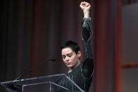 <p>OCT. 27, 2017 – Actress Rose McGowan speaks at the inaugural Women’s Convention in Detroit. In her first public comments since accusing film producer Harvey Weinstein of rape, actress Rose McGowan said she has been âsilenced for 20 yearsâ but wonât remain quiet about sexual assault and harassment. (Photo: Paul Sancya/AP) </p>