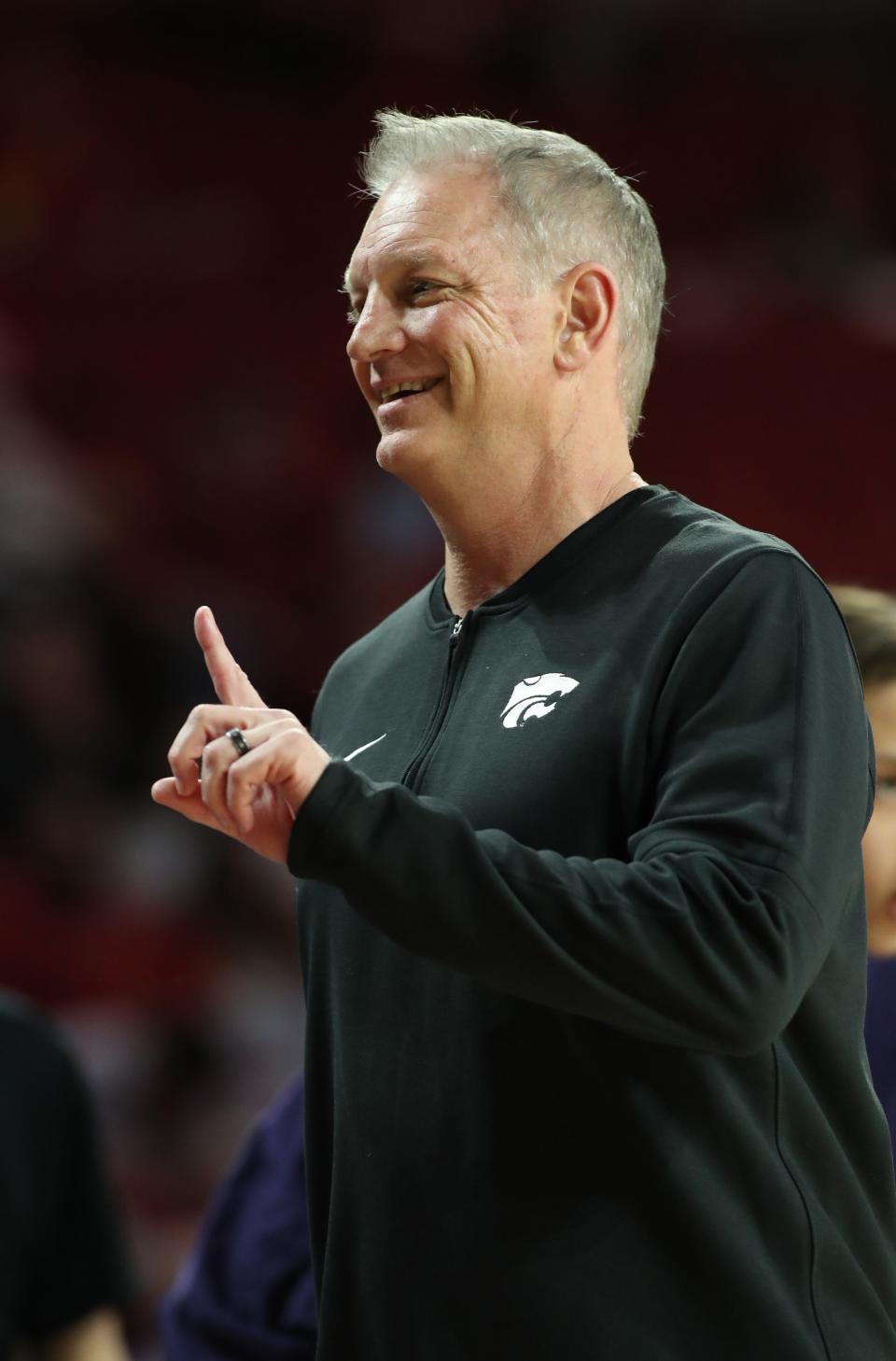 Kansas State coach Jeff Mittie talks to players during a Jan. 31 game against Oklahoma at Lloyd Noble Arena in Norman, Okla.