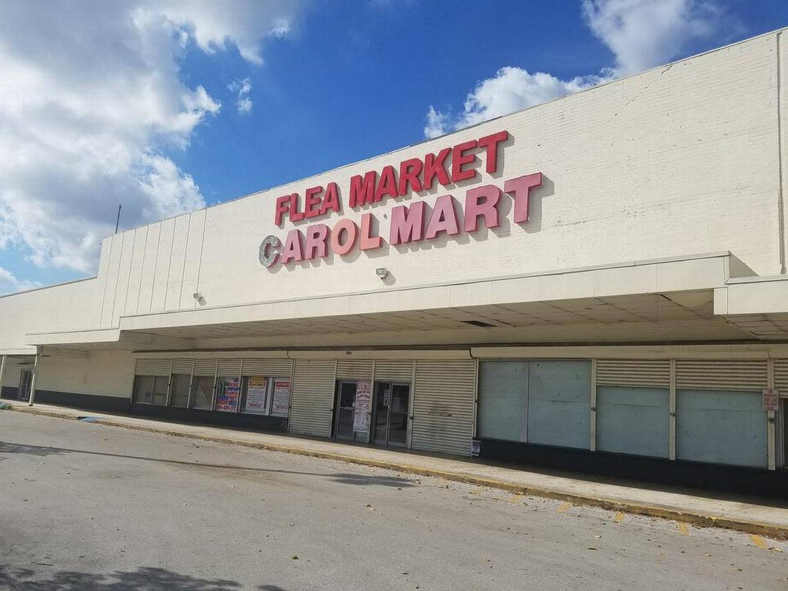 The Carol Mart flea market in Miami Gardens will be torn down to make way for a new shopping center.