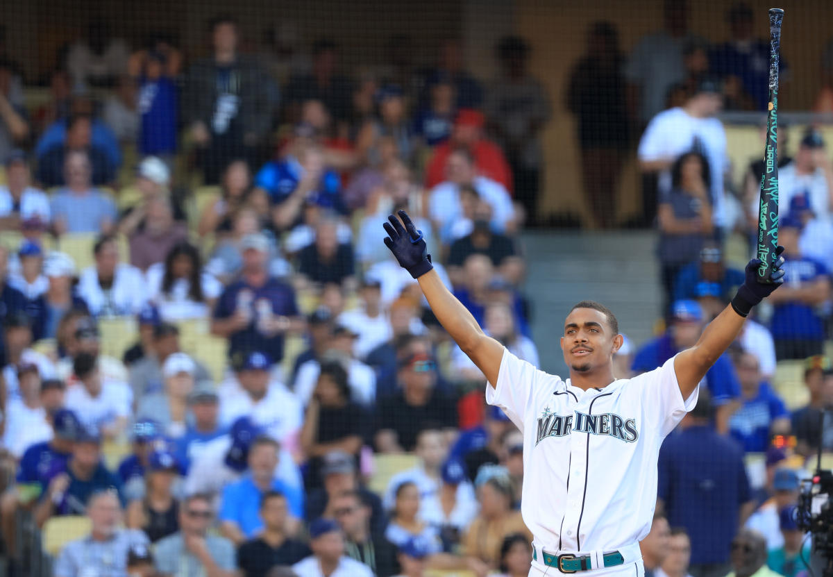 Mariners phenom Julio Rodriguez doubles salary in 1 night as runner-up