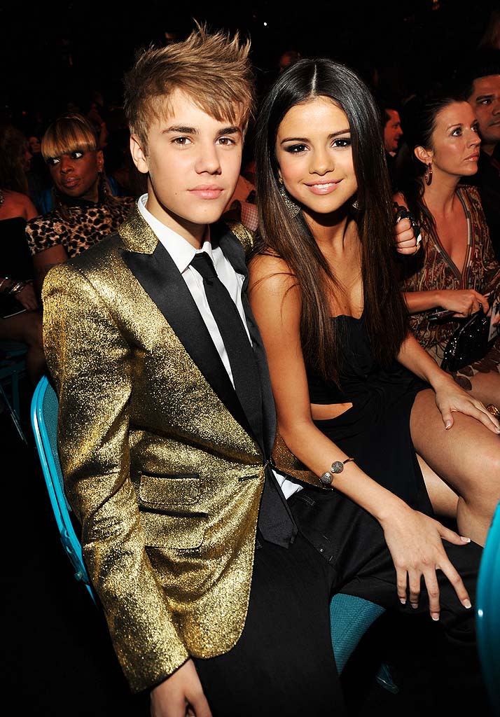 Beiber Gomez Billboard Music Awards