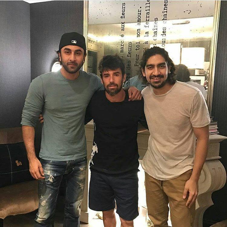 PinkVilla - Ranbir Kapoor looks dapper in casuals as he