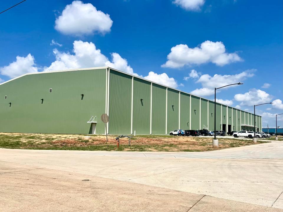 The Port of Caddo-Bossier hosted a ribbon-cutting on a new spacious warehouse June 30, 2022.