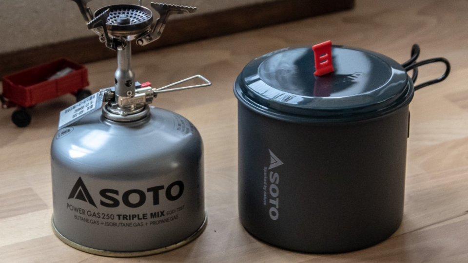 The best gifts for travelers: Soto Amicus Cookset Combo