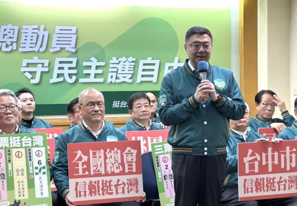 民眾黨指出，民進黨前黨主席卓榮泰是綠白喬院長的中間人，卓也證實有與黃珊珊見面。(資料照)