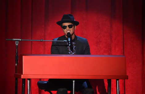 Bruno Mars Performs 'When I Was Your Man'