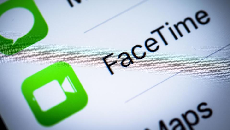 Auch Apple bietet mit FaceTime einen Videochat-Dienst an. (Bild: ddp/imageBROKER/Valentin Wolf)