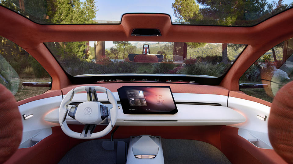 Inside the BMW Vision Neue Klasse X