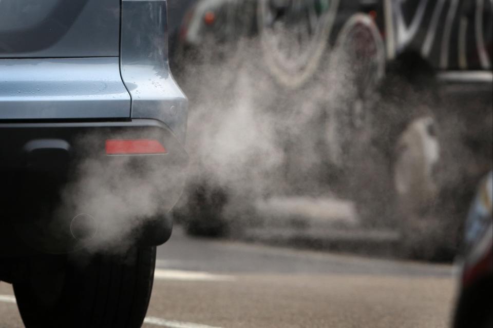 Exhaust fumes in London (Getty Images)