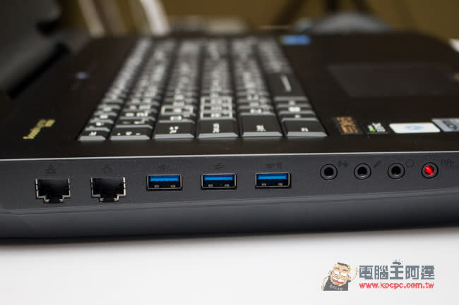 CJSCOPE 喜傑獅兩款全新旗艦級筆電登場 全球首載 GTX980 桌上顯卡與極致輕薄鋁合金材質