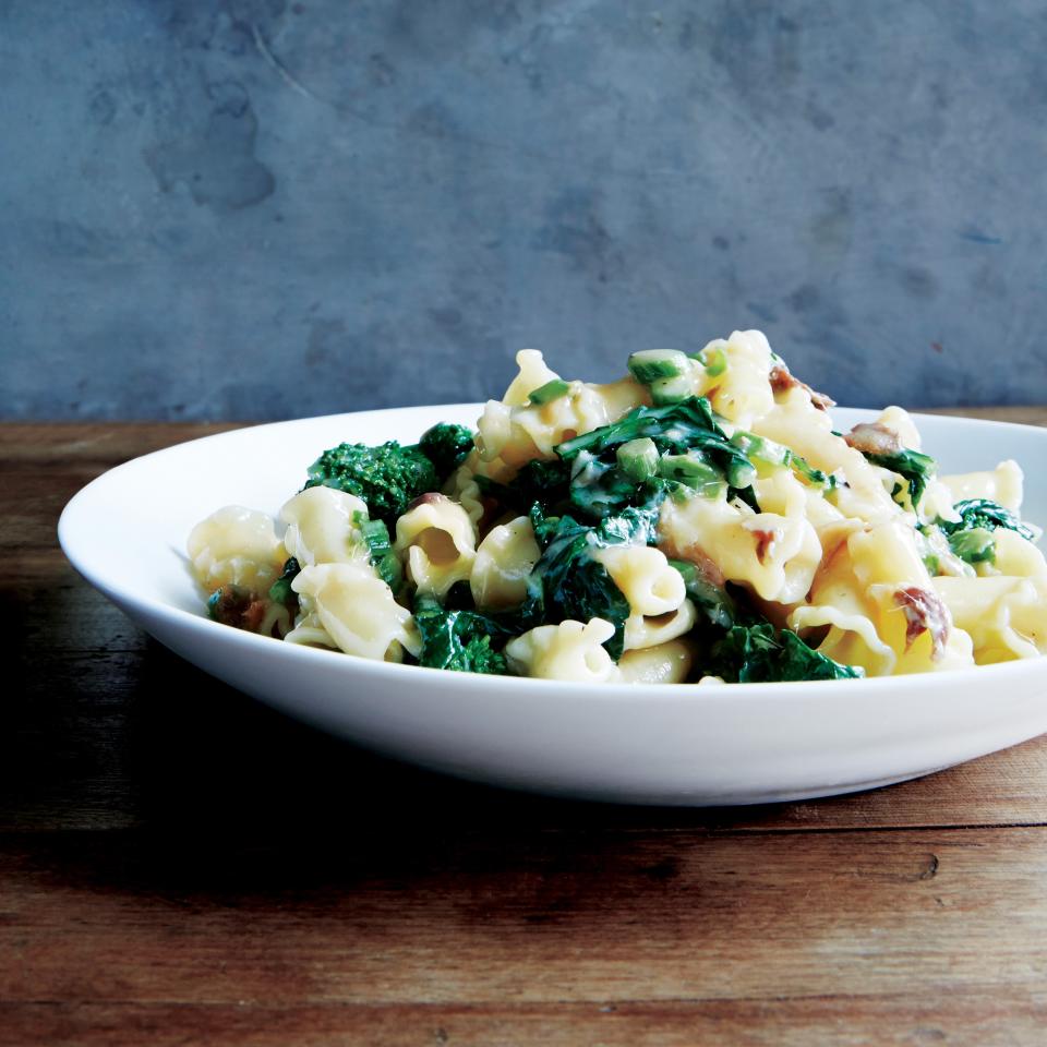 Pasta with Anchovy Butter and Broccoli Rabe