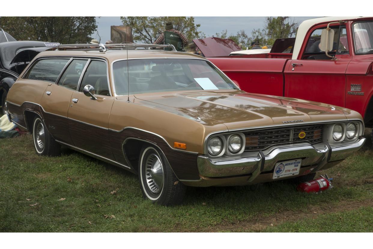 1972 Satellite Regent station wagon