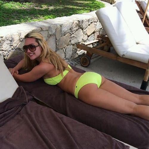 Amanda Bynes yellow bikini Twitter pic